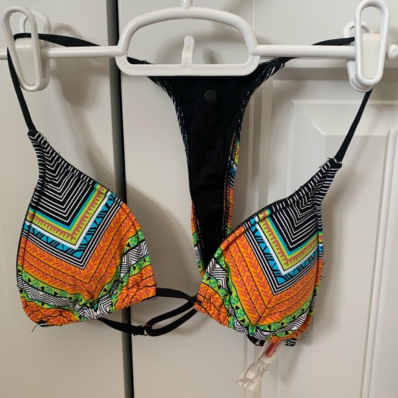 Ripcurl Bikini Top - Picture 1 of 3